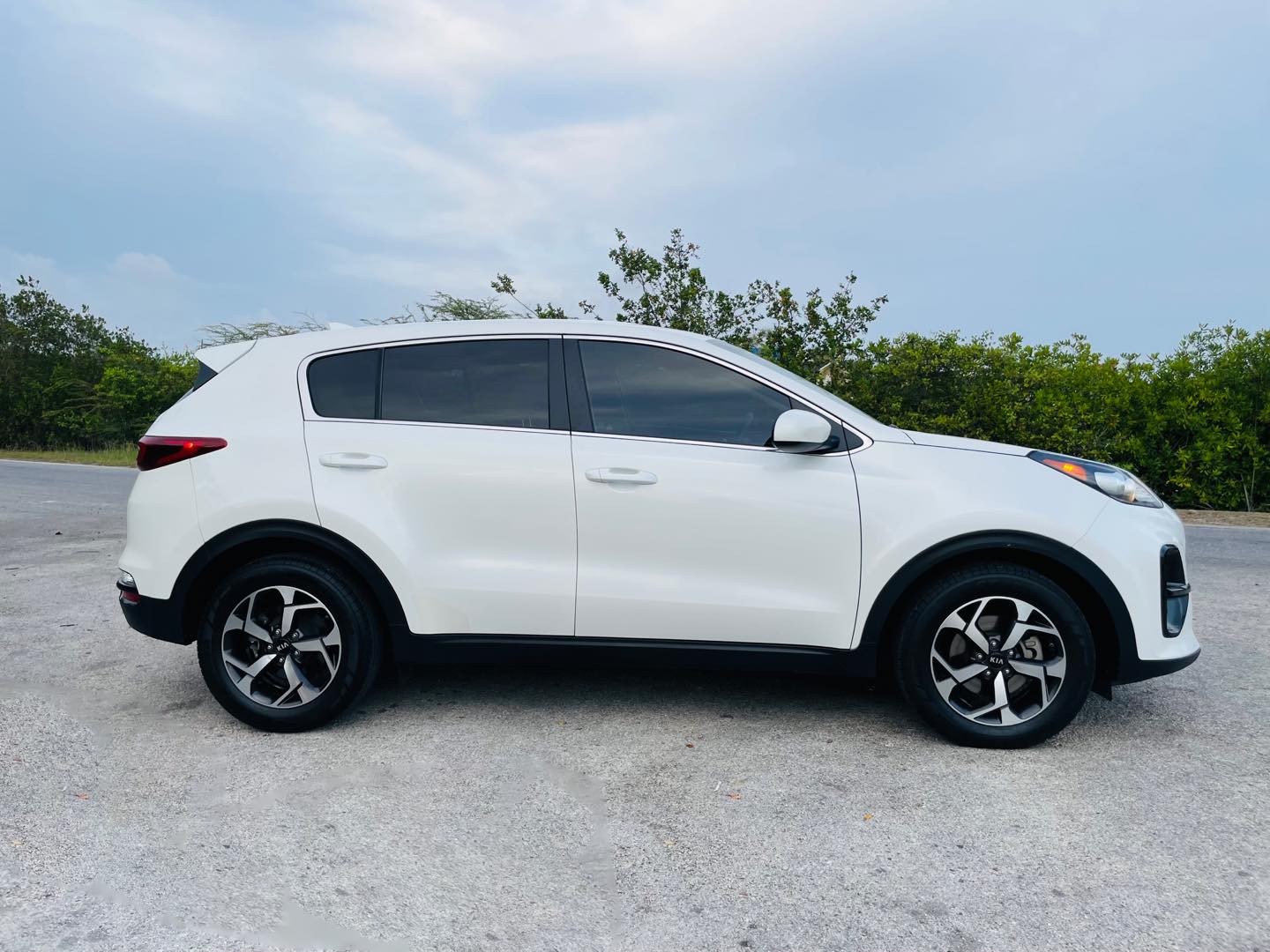 
								Kia Sportage full									