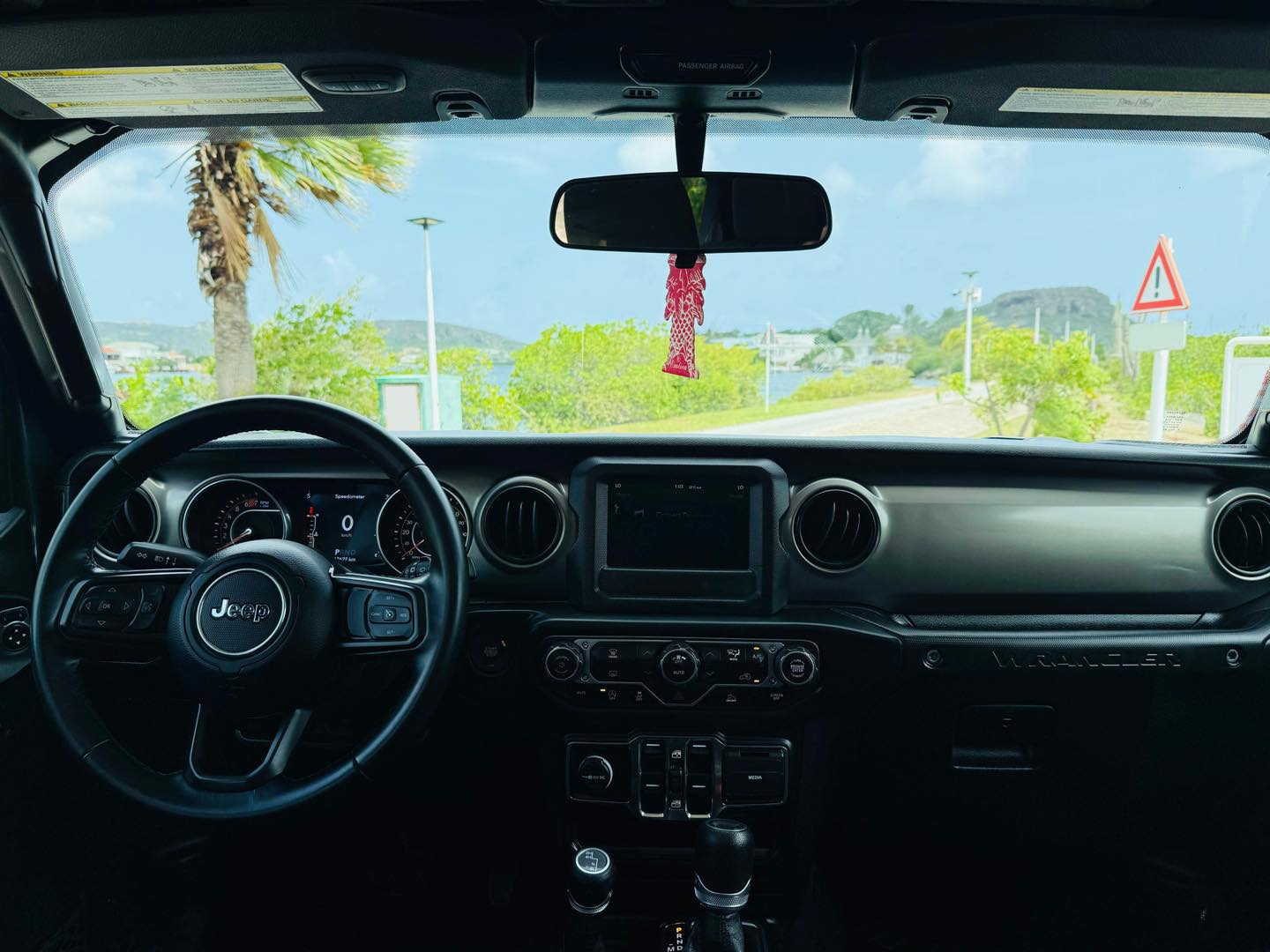 
								Jeep Wrangler Willy’s 2021 full									