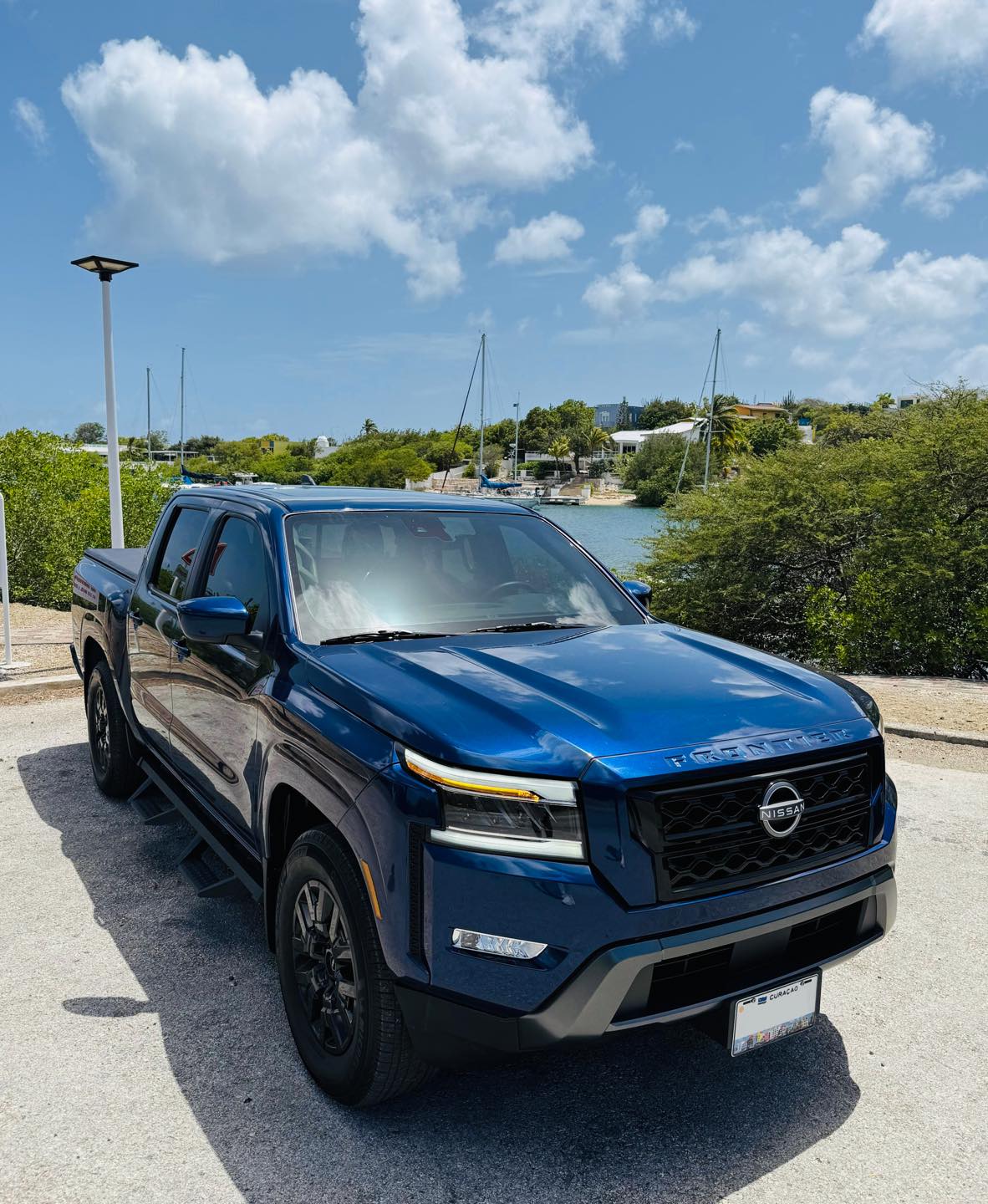 
								Nissan Frontier full									