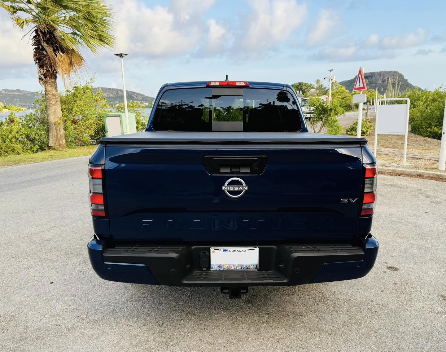 
								Nissan Frontier full									