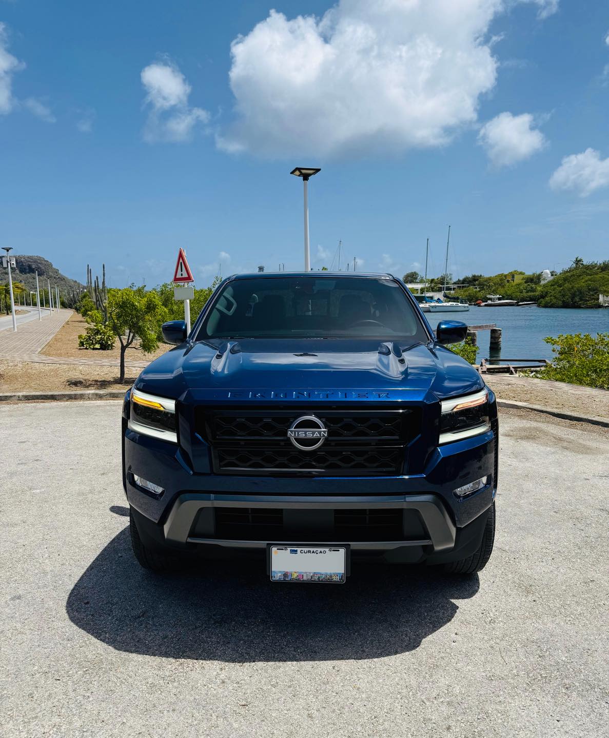 
								Nissan Frontier full									
