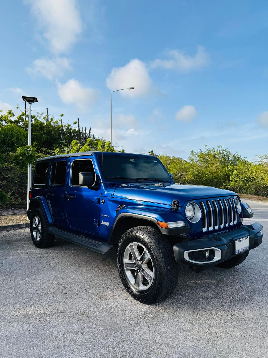 
								Jeep Wrangler Sahara 2020 full									