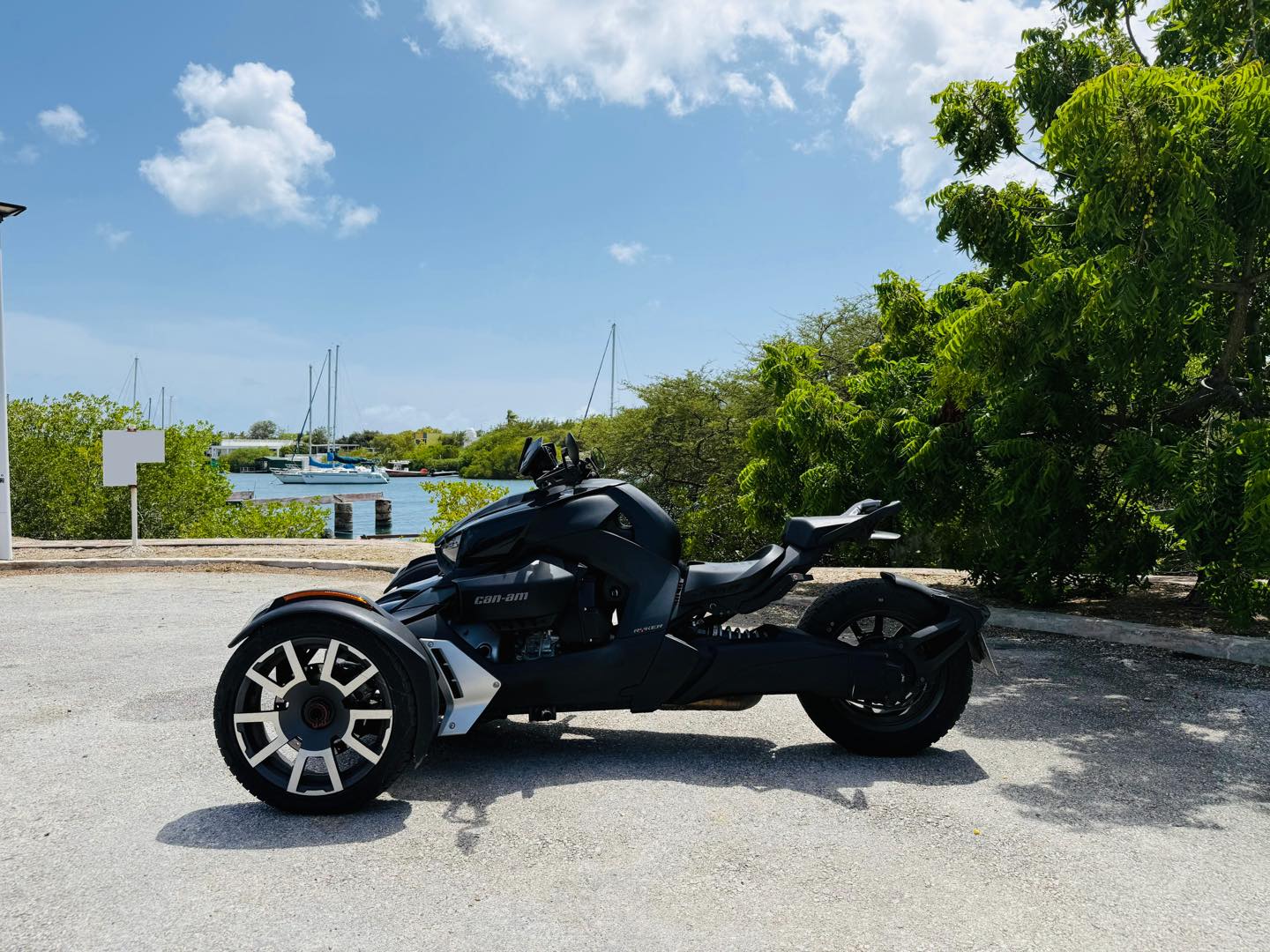 
								Can-Am Ryker full									
