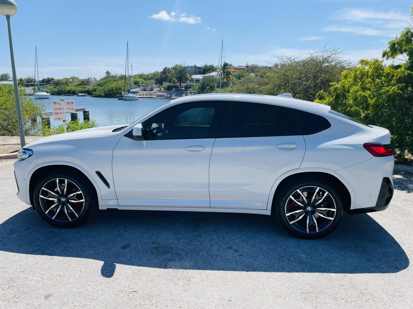 
								BMW X4 M Package full									