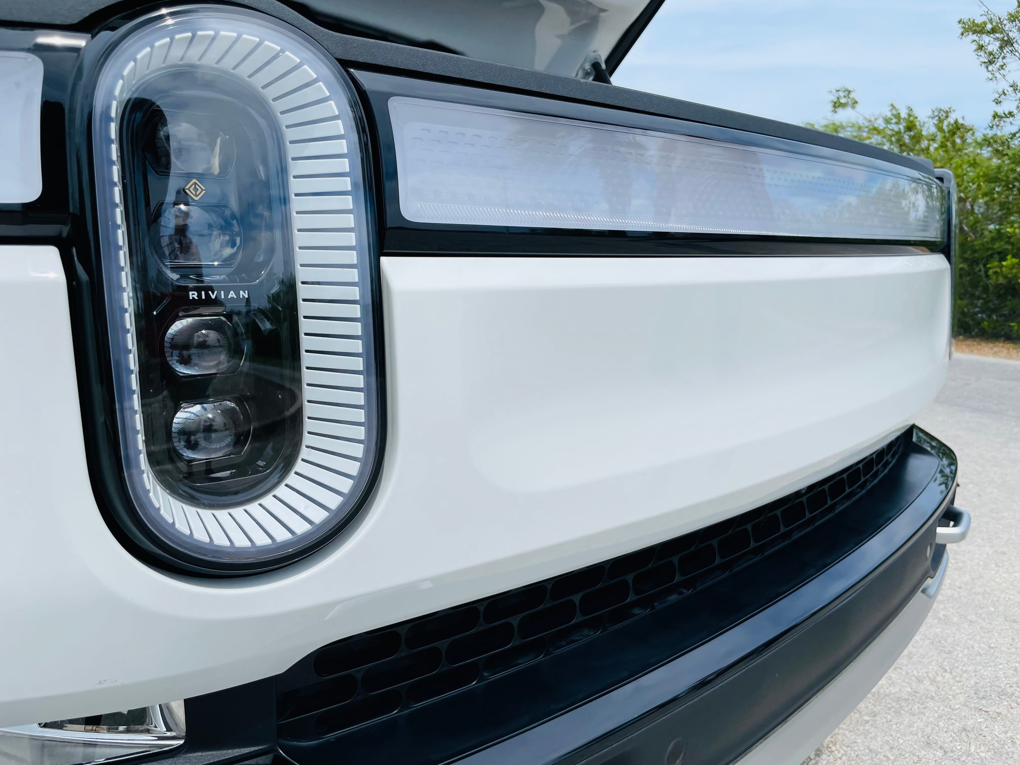 
								Rivian R1T All-Terrain Dual-Motor Standard Plus full									