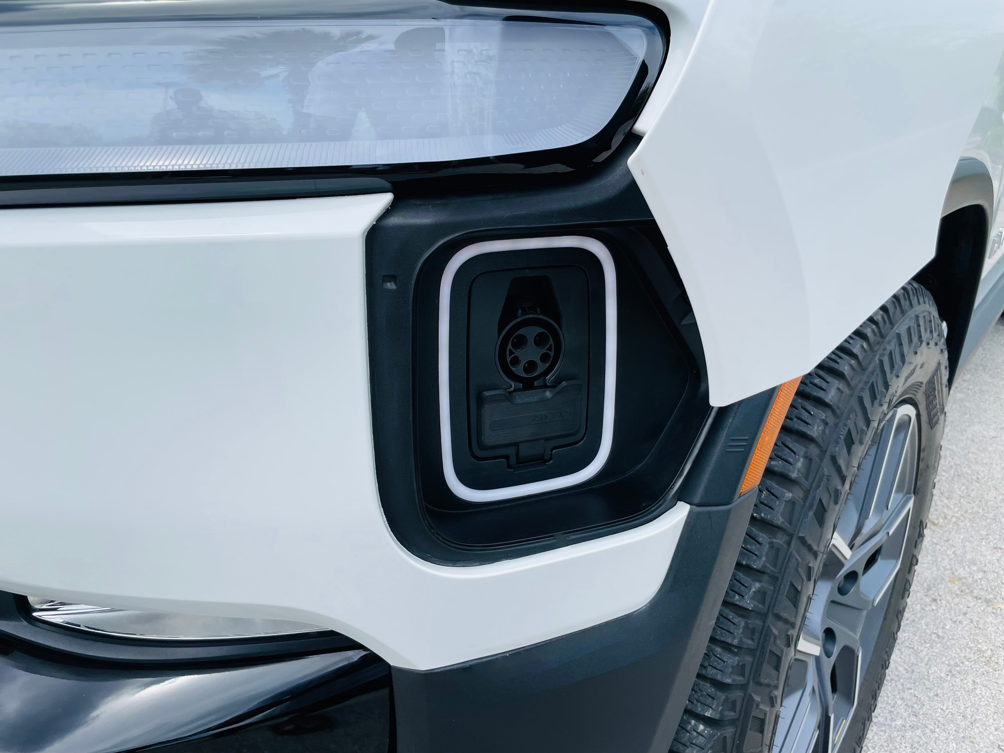 
								Rivian R1T All-Terrain Dual-Motor Standard Plus full									